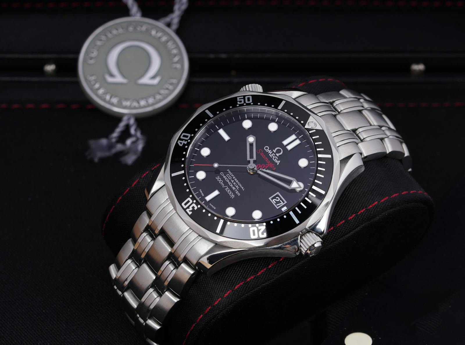 Diver style high-end watch detail used for checking bezel bracelet and dial condition