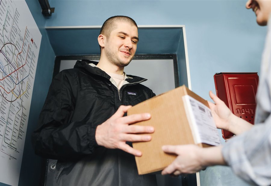 shipping parcel preparation for super clone watch orders detail