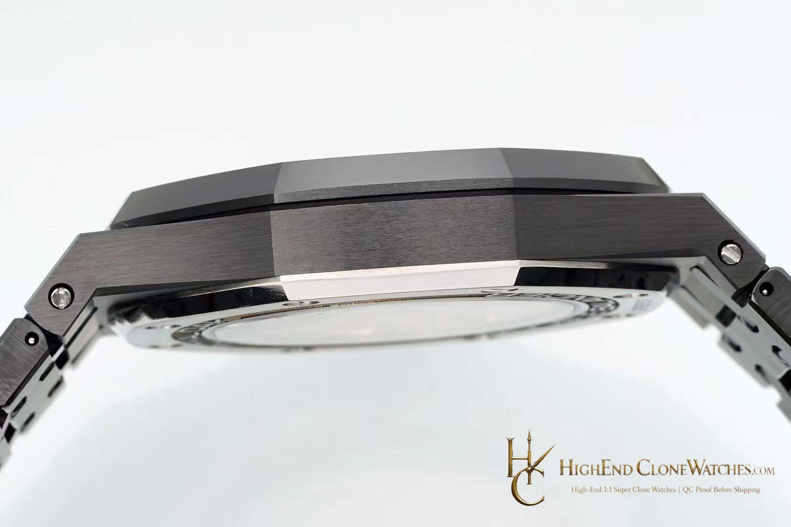 Audemars Piguet Royal Oak 15400 Black Ceramic Black Dial super clone watch caseback detail