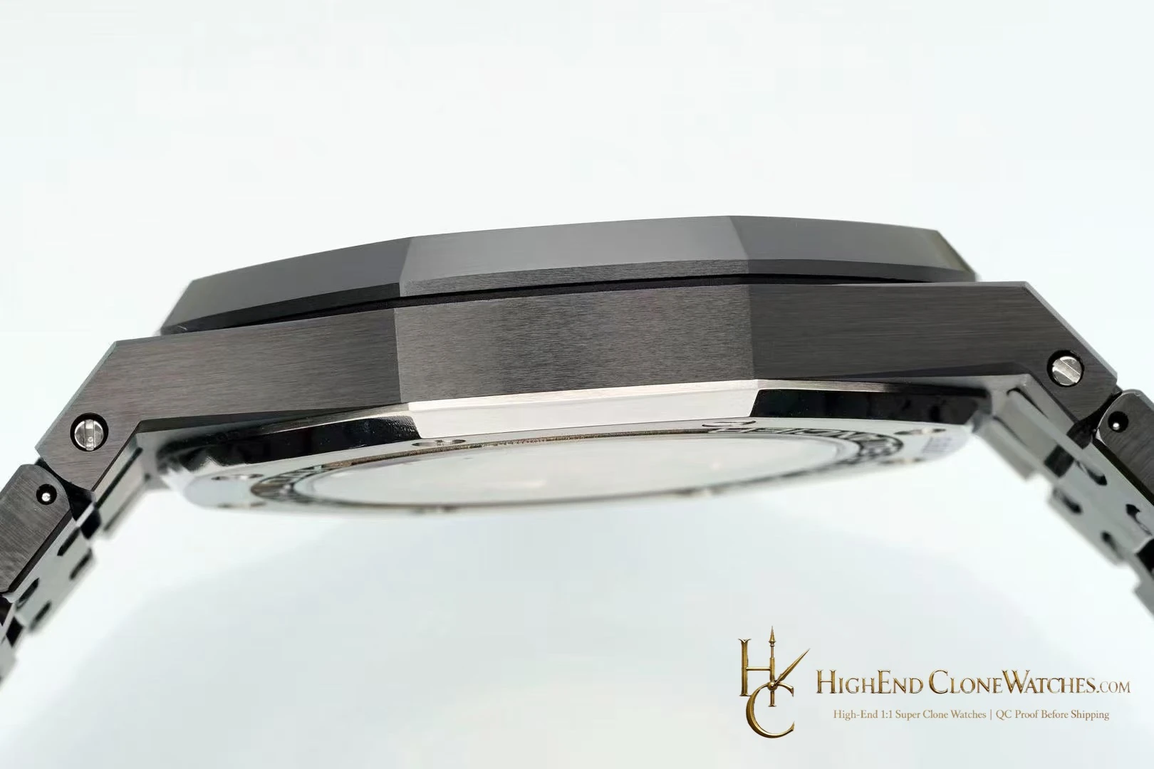 Audemars Piguet Royal Oak 15400 Black Ceramic Black Dial super clone watch caseback detail