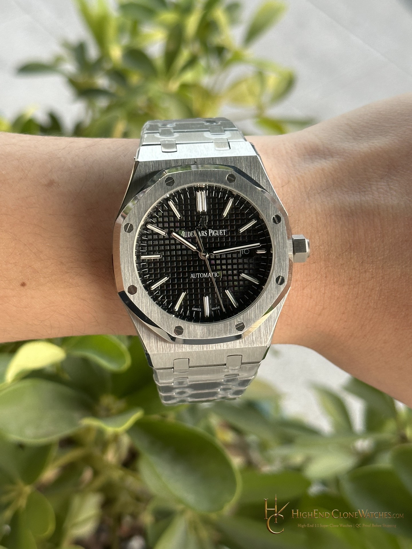 Audemars Piguet Royal Oak 15400 Black Dial super clone watch front view