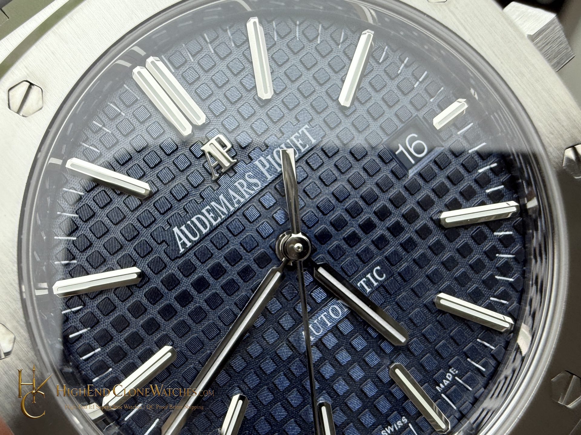Audemars Piguet Royal Oak 15400 Blue Dial Rubber Strap super clone watch side case profile