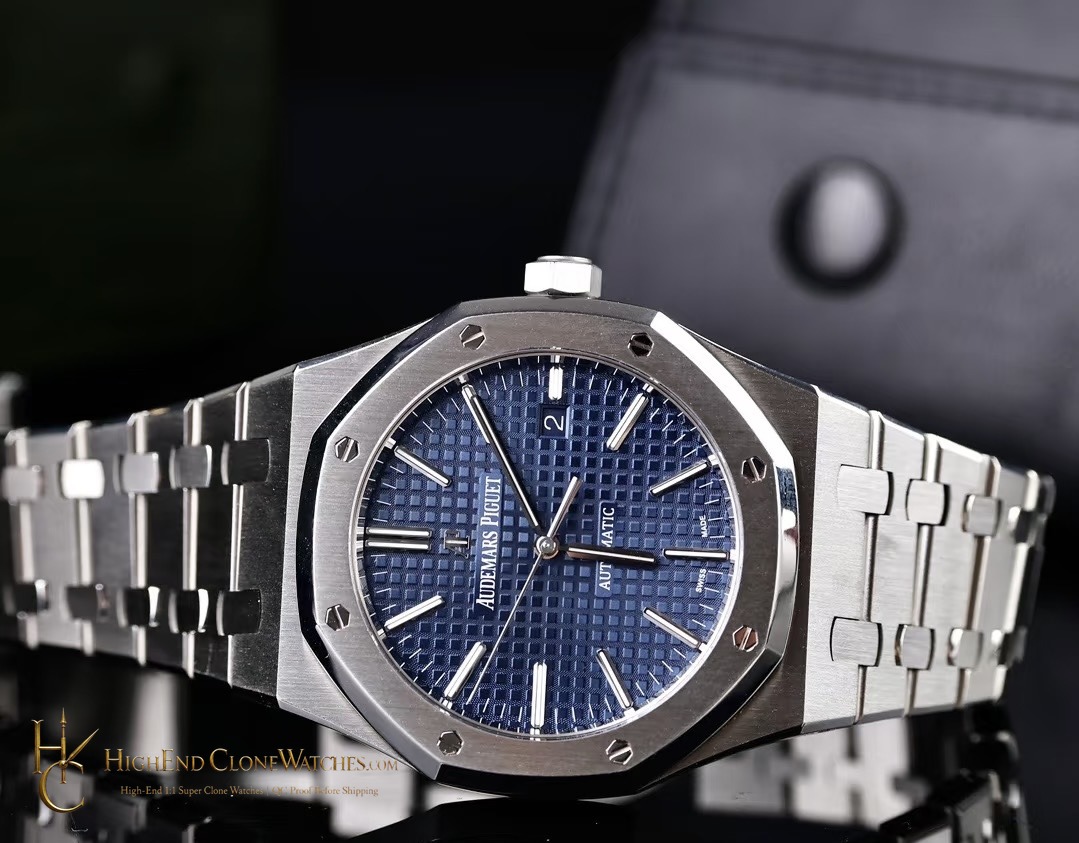 Audemars Piguet Royal Oak 15400 Blue Dial super clone watch bracelet or strap fit