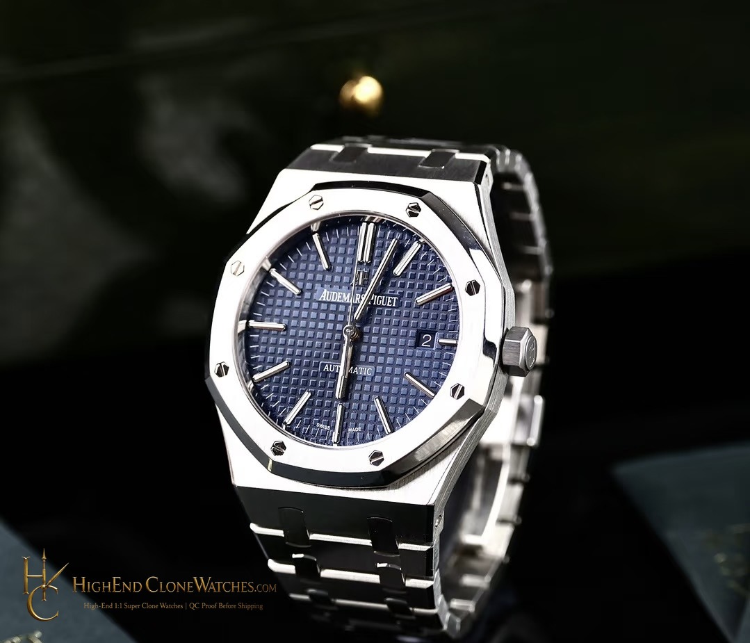Audemars Piguet Royal Oak 15400 Blue Dial super clone watch caseback detail