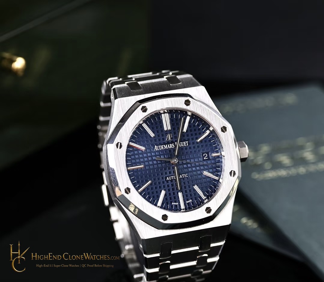 Audemars Piguet Royal Oak 15400 Blue Dial super clone watch wrist shot