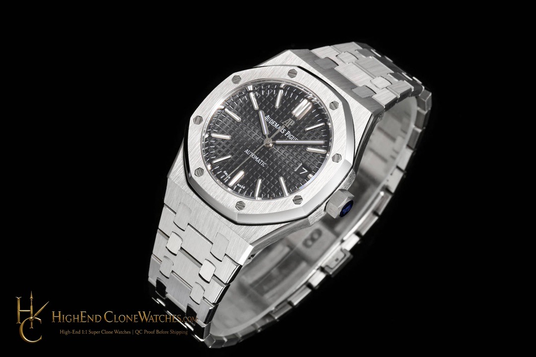 Audemars Piguet Royal Oak 15400 Grey Dial super clone watch dial detail