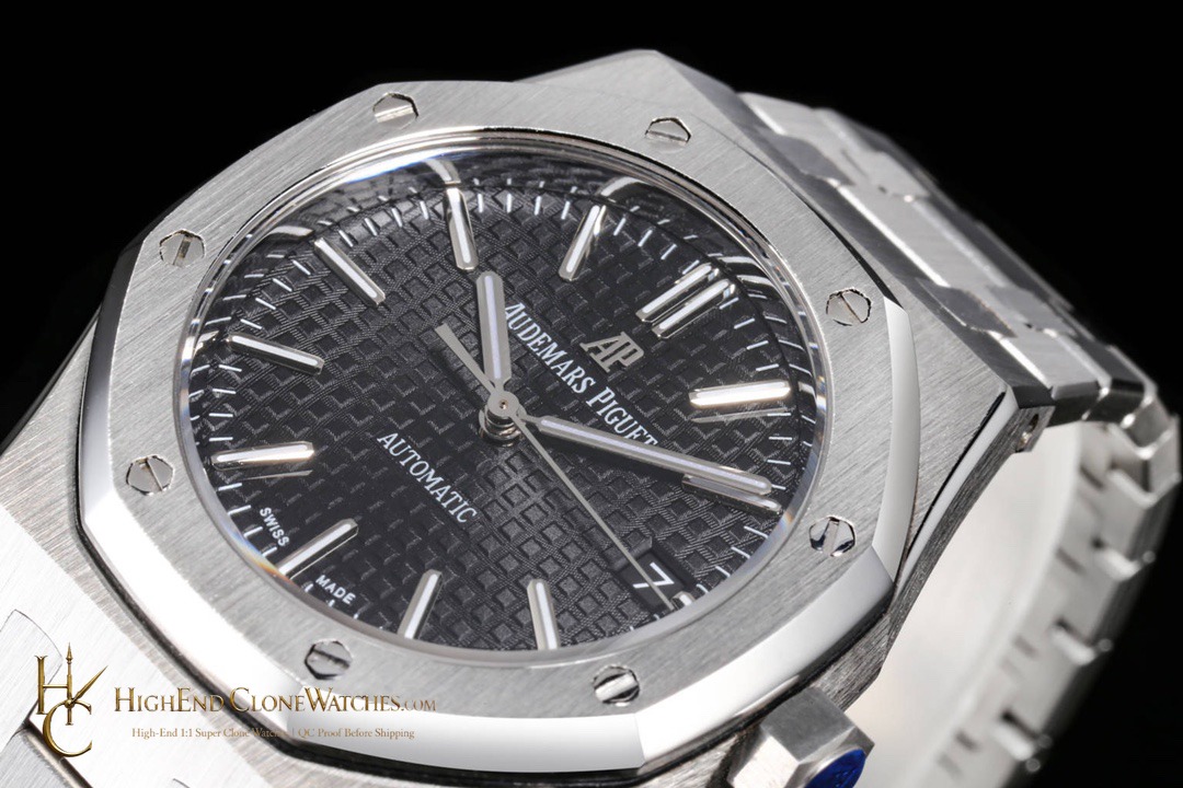 Audemars Piguet Royal Oak 15400 Grey Dial super clone watch bracelet or strap fit