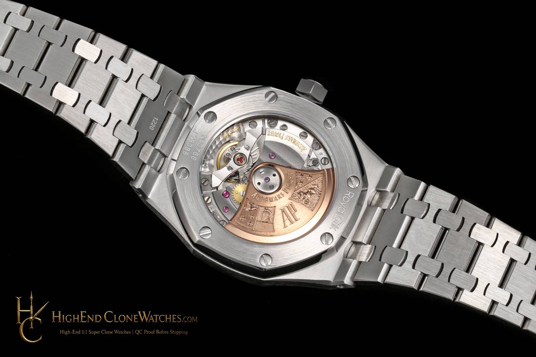 Audemars Piguet Royal Oak 15400 Grey Dial super clone watch angled view