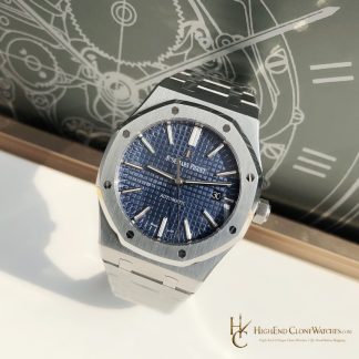 Audemars Piguet Royal Oak 15450 Blue Dial 37mm super clone watch dial detail
