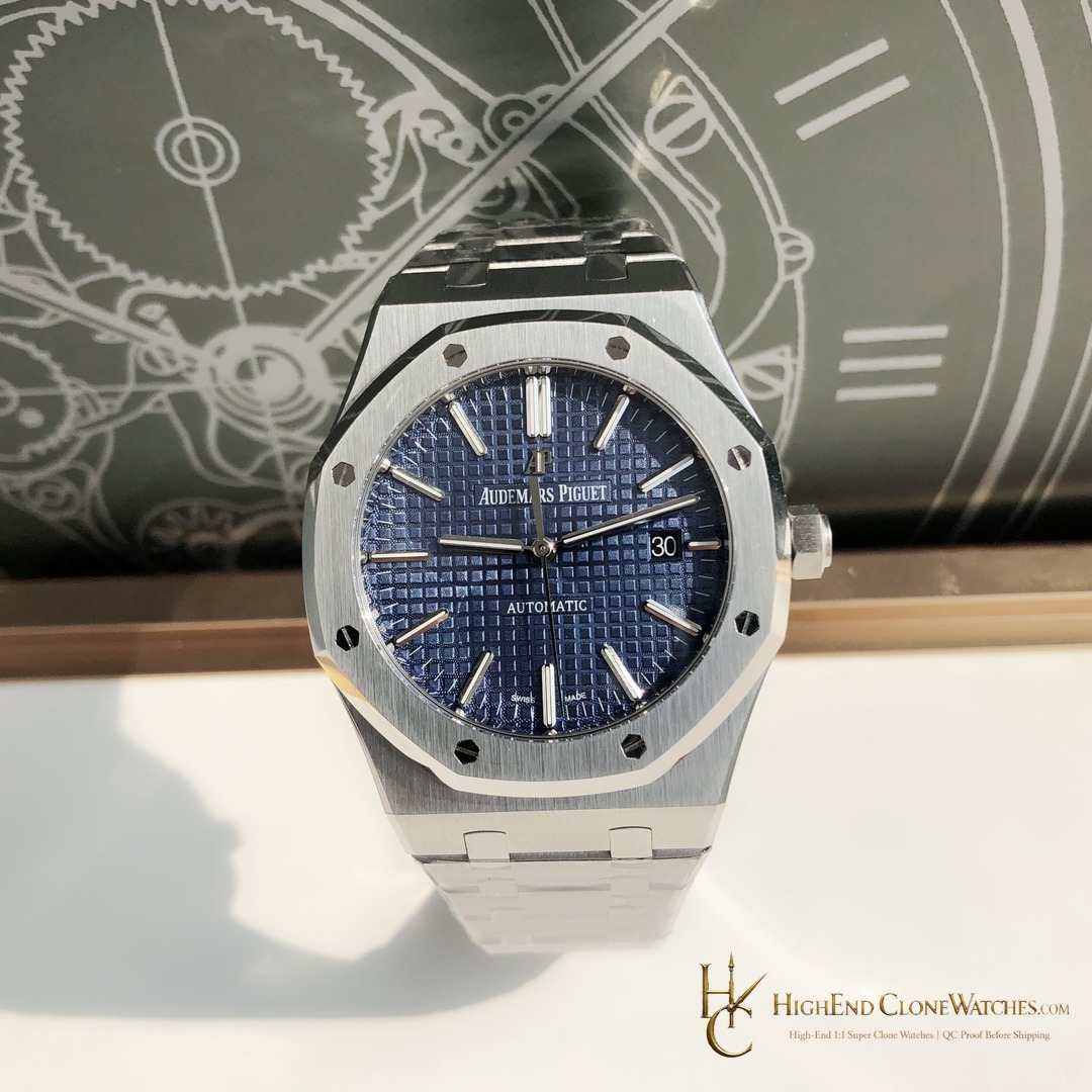Audemars Piguet Royal Oak 15450 Blue Dial 37mm super clone watch bezel detail