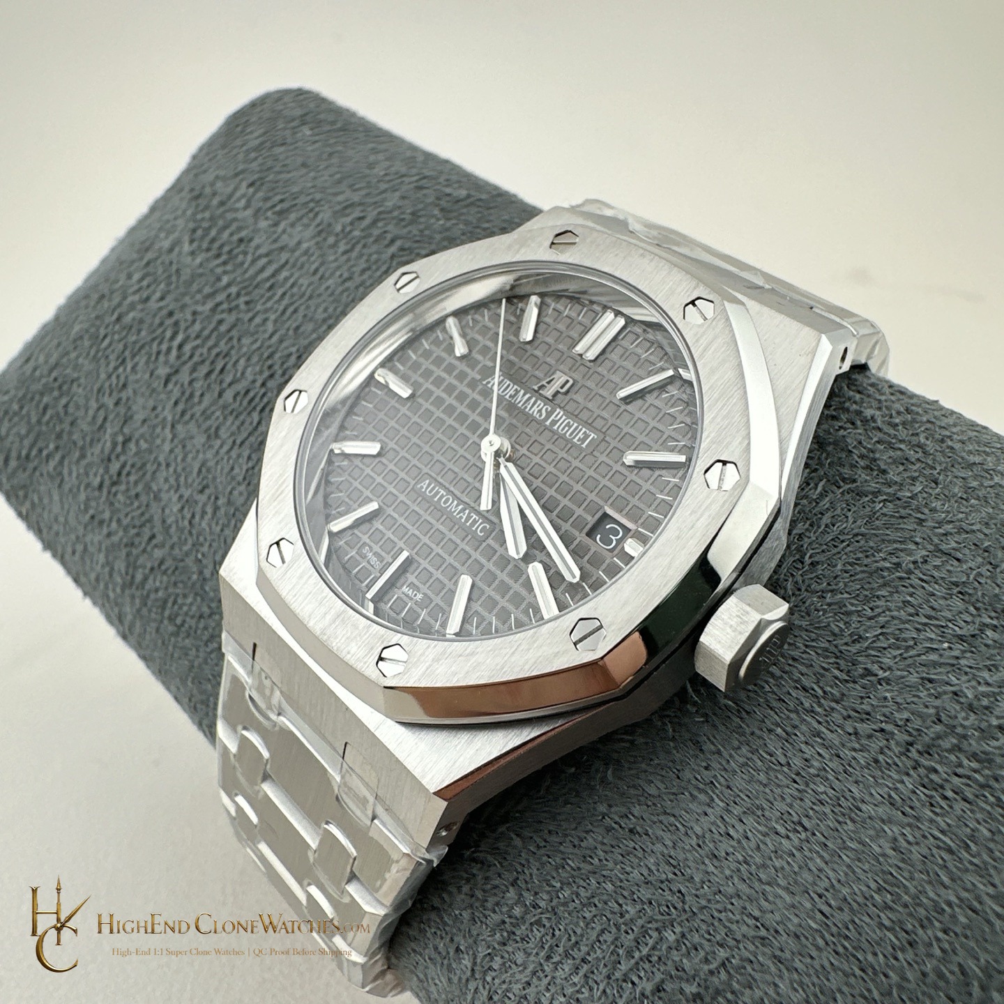 Audemars Piguet Royal Oak 15450 Grey Dial 37mm super clone watch caseback detail