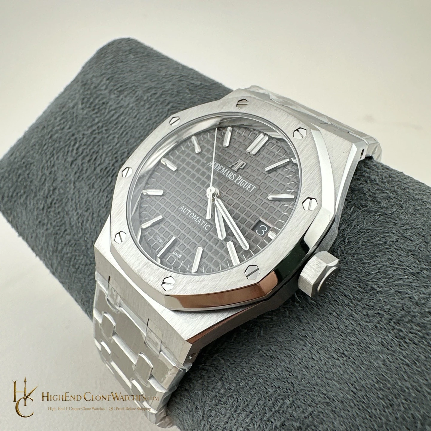 Audemars Piguet Royal Oak 15450 Grey Dial 37mm super clone watch caseback detail