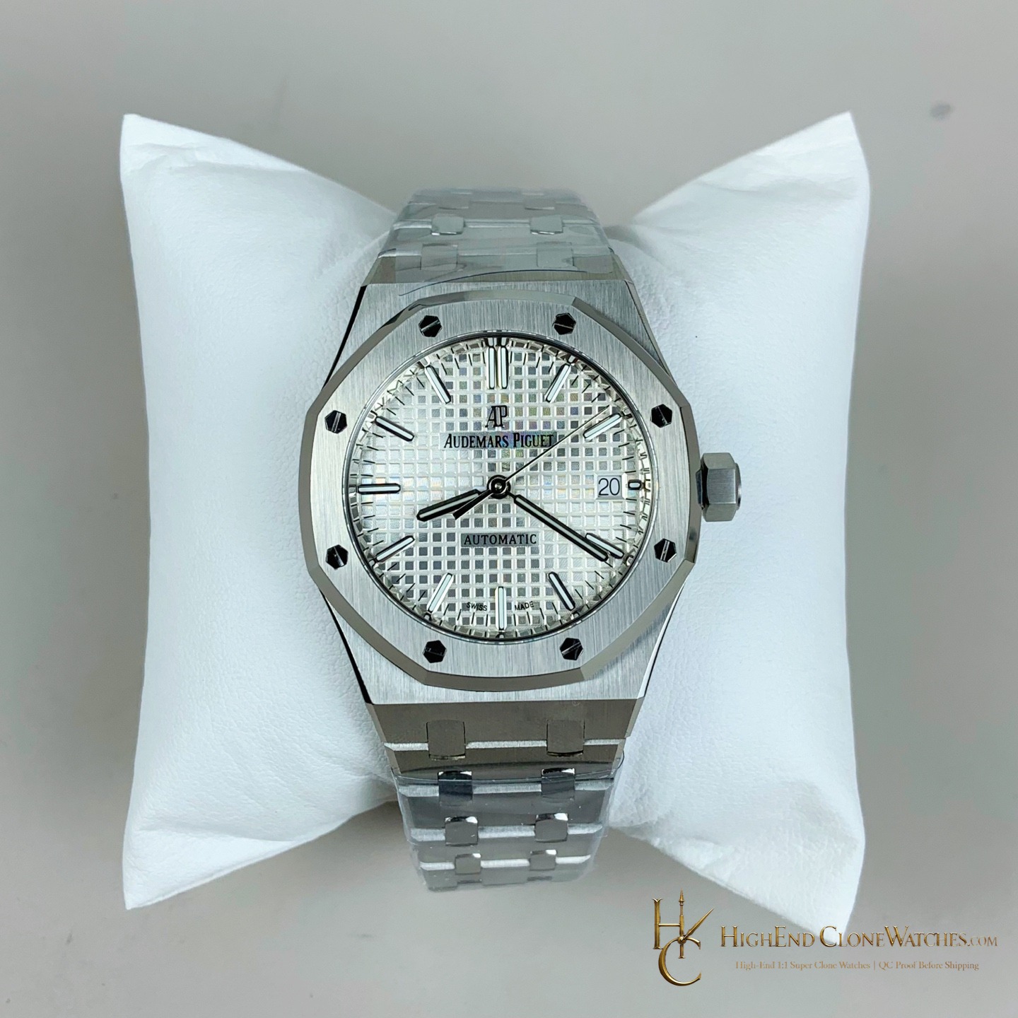 Audemars Piguet Royal Oak 15450 White Dial 37mm super clone watch front view