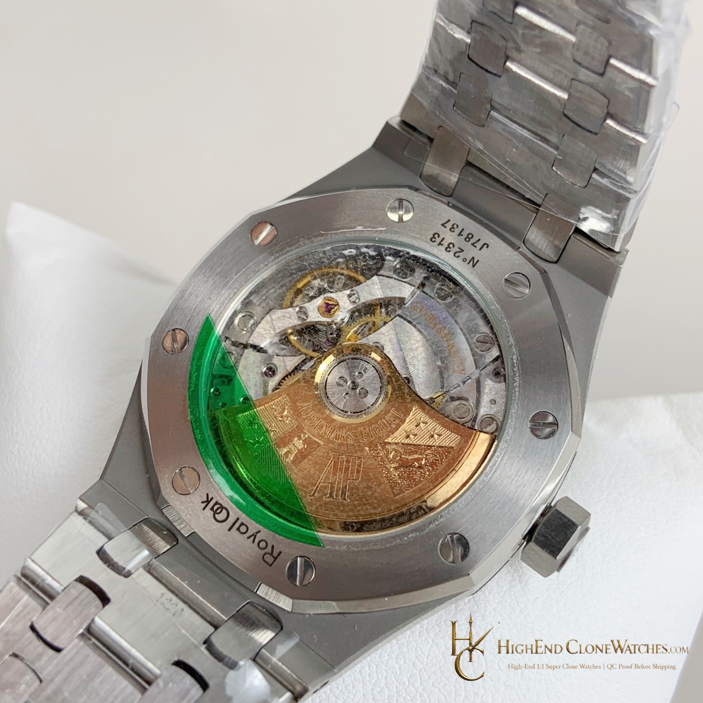 Audemars Piguet Royal Oak 15450 White Dial 37mm super clone watch caseback detail