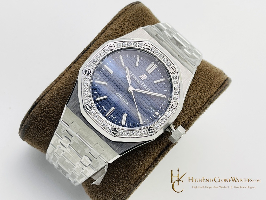 Audemars Piguet Royal Oak 15451ST Blue Dial 37mm super clone watch bezel detail