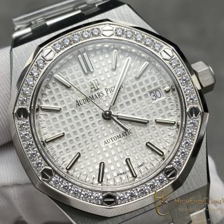 Audemars Piguet Royal Oak 15453 White Dial 37mm super clone watch dial detail