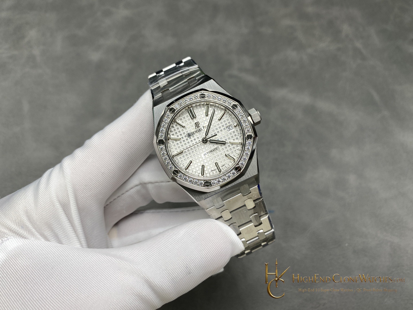 Audemars Piguet Royal Oak 15453 White Dial 37mm super clone watch side case profile