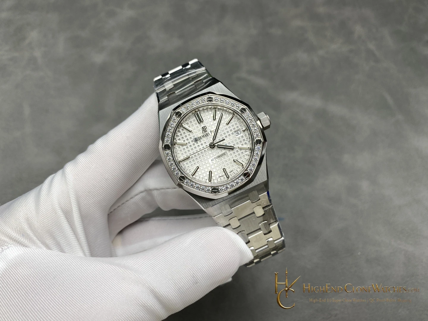 Audemars Piguet Royal Oak 15453 White Dial 37mm super clone watch side case profile