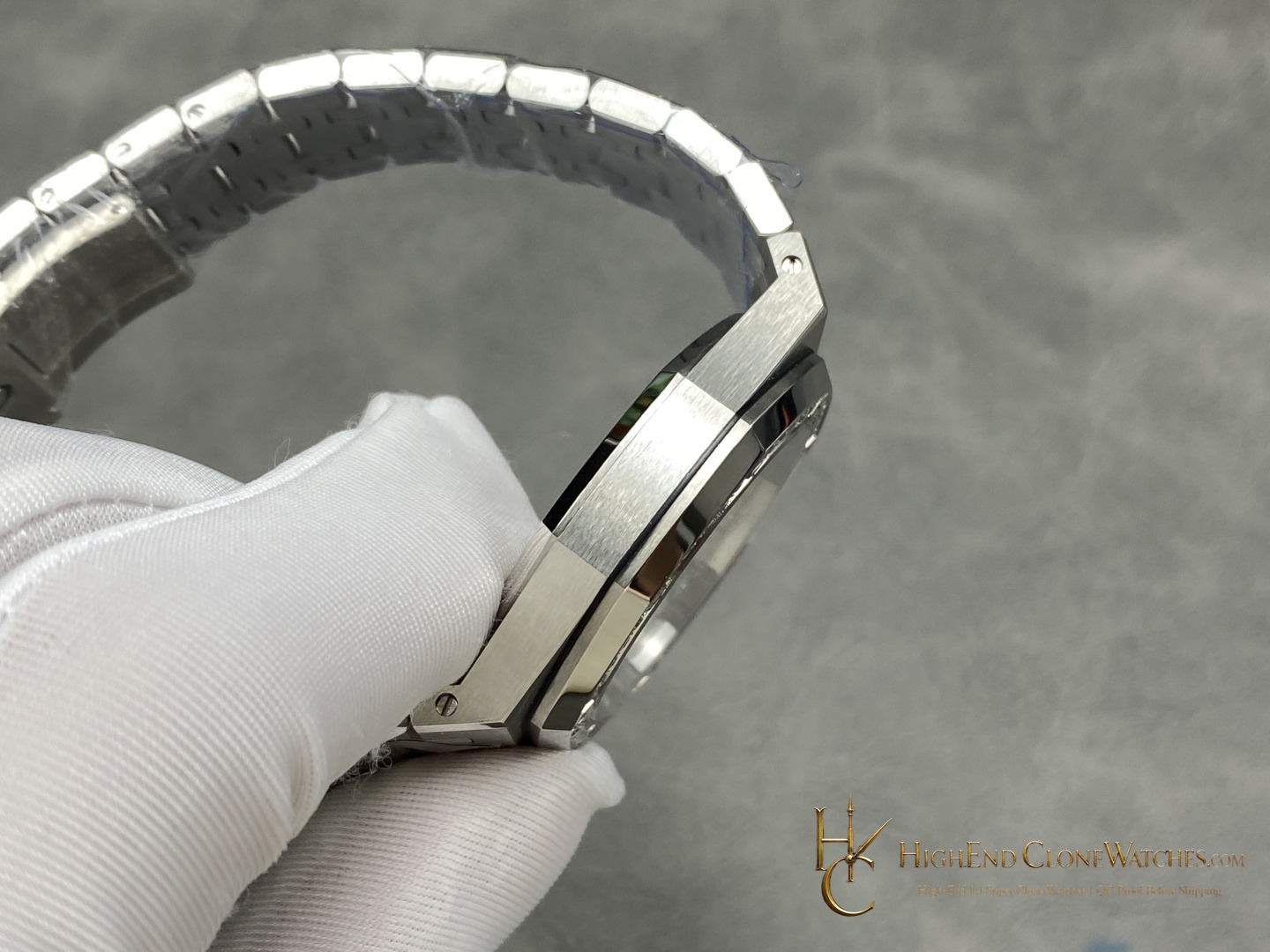Audemars Piguet Royal Oak 15453 White Dial 37mm super clone watch bracelet or strap fit