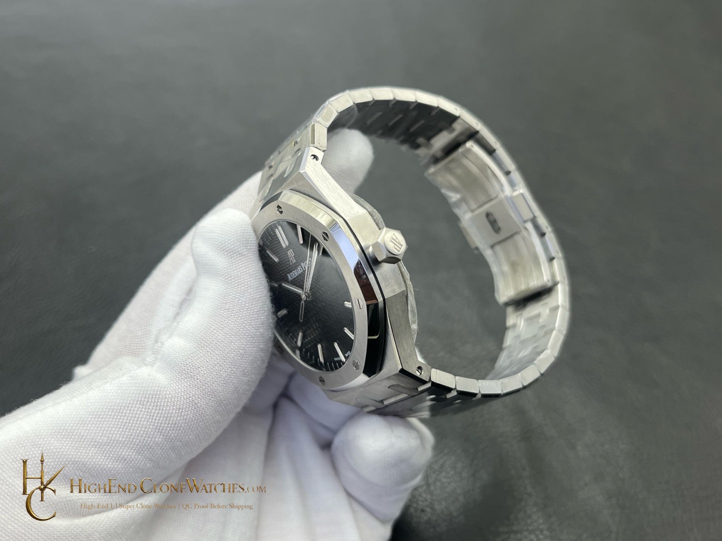 Audemars Piguet Royal Oak 15500 Black Dial super clone watch clasp detail