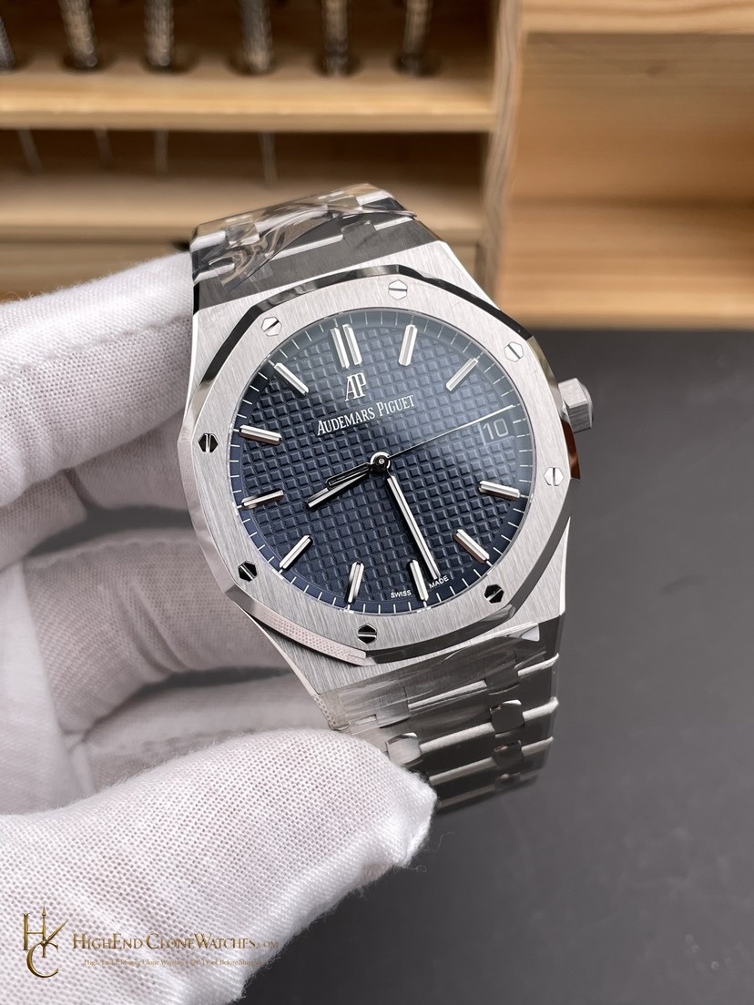 Audemars Piguet Royal Oak 15500 Blue Dial super clone watch dial detail