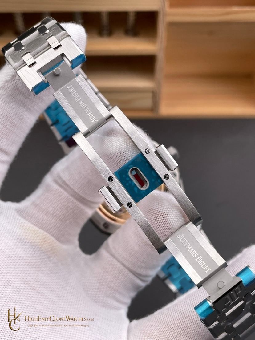 Audemars Piguet Royal Oak 15500 Blue Dial super clone watch angled view
