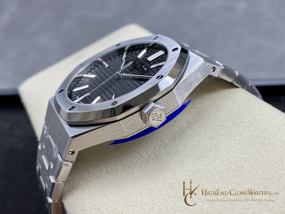 Audemars Piguet Royal Oak 15510 Black Dial 41mm Selfwinding super clone watch caseback detail