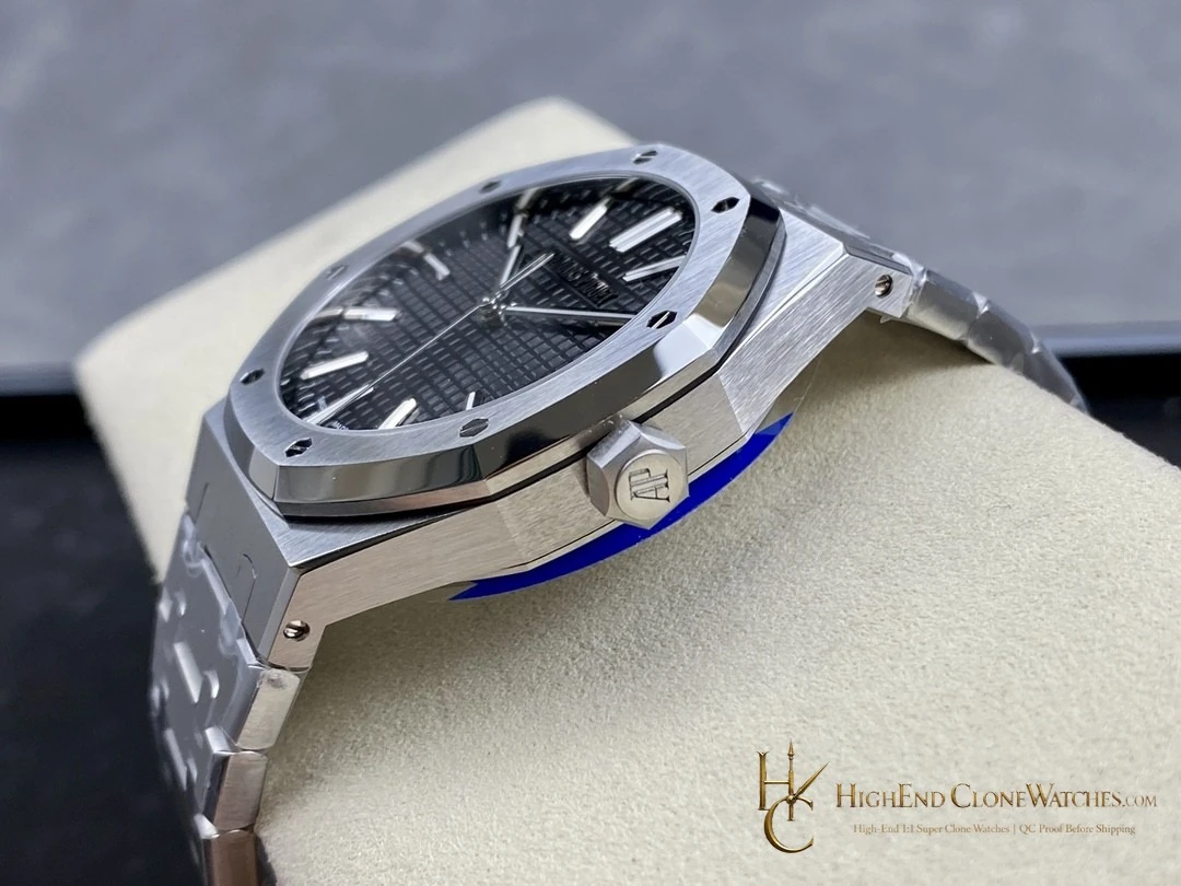 Audemars Piguet Royal Oak 15510 Black Dial 41mm Selfwinding super clone watch caseback detail