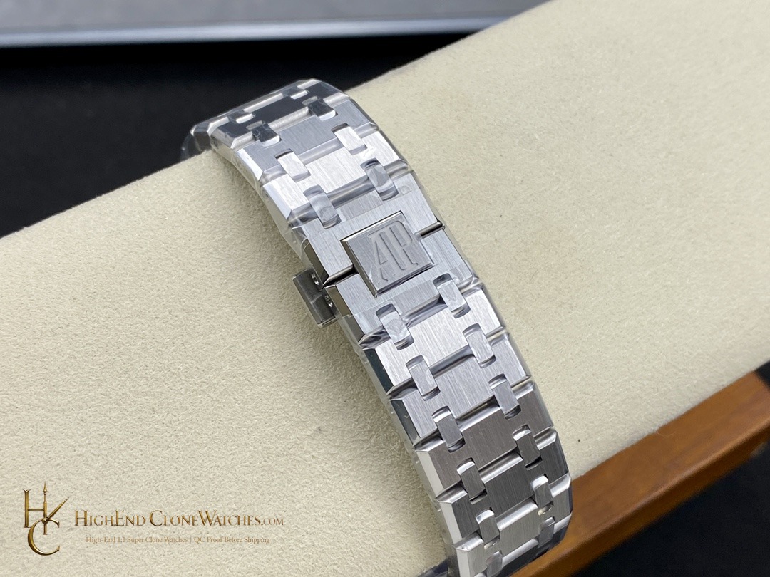 Audemars Piguet Royal Oak 15510 Gray Dial 41mm Selfwinding super clone watch wrist shot