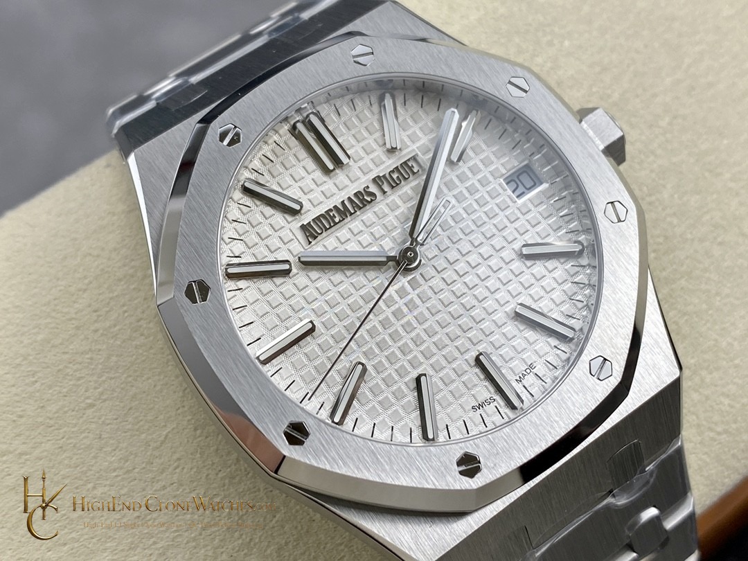 Audemars Piguet Royal Oak 15510 White Dial 41mm Selfwinding super clone watch dial detail