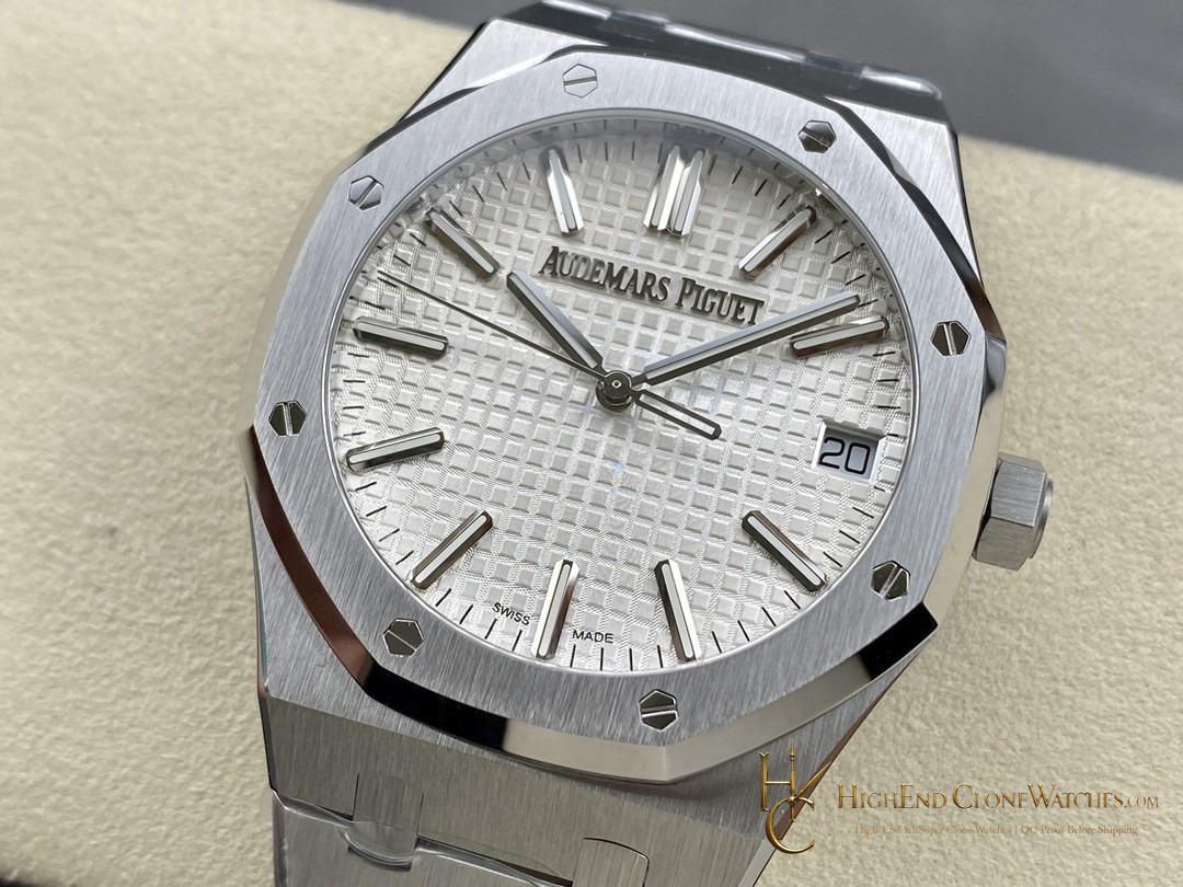 Audemars Piguet Royal Oak 15510 White Dial 41mm Selfwinding super clone watch bezel detail