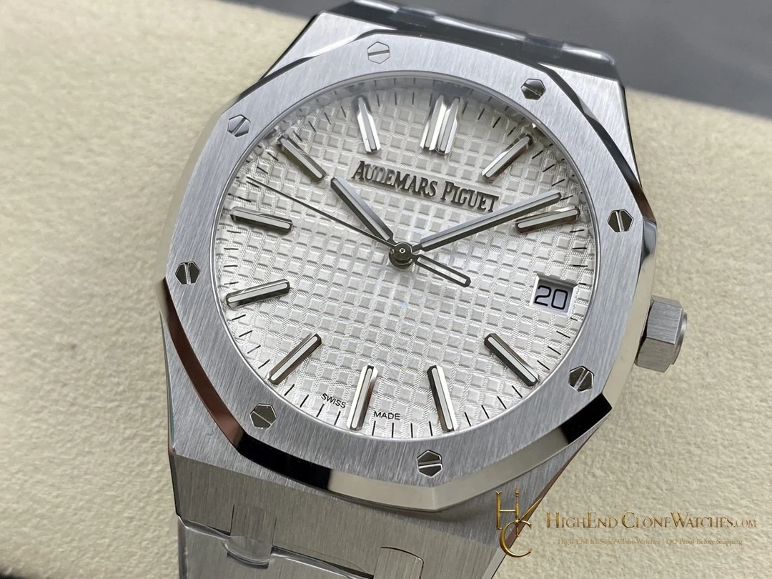 Audemars Piguet Royal Oak 15510 White Dial 41mm Selfwinding super clone watch bezel detail