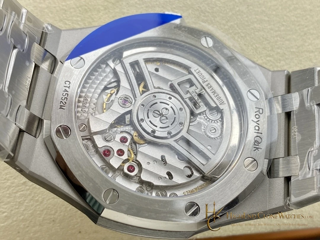Audemars Piguet Royal Oak 15510 White Dial 41mm Selfwinding super clone watch wrist shot