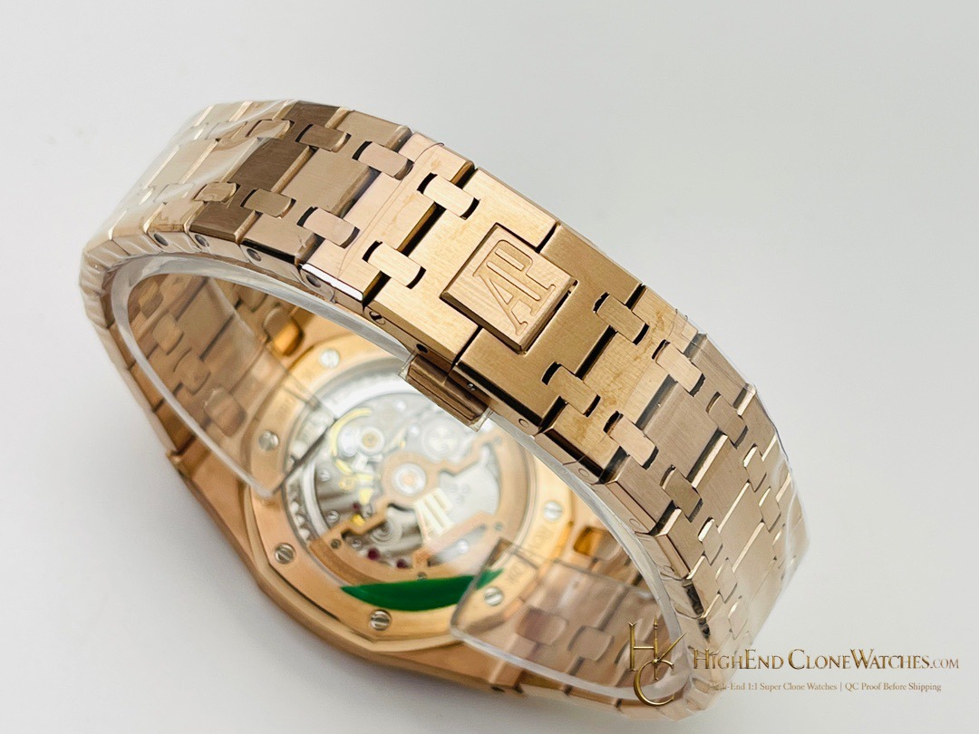 Audemars Piguet Royal Oak 18K Gold 15202BA 39mm super clone watch angled view