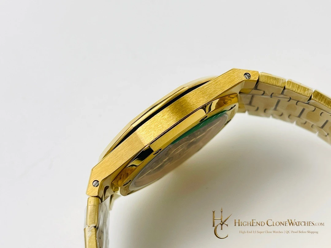 Audemars Piguet Royal Oak 18K Gold 15450BA Blue Dial 37mm super clone watch clasp detail