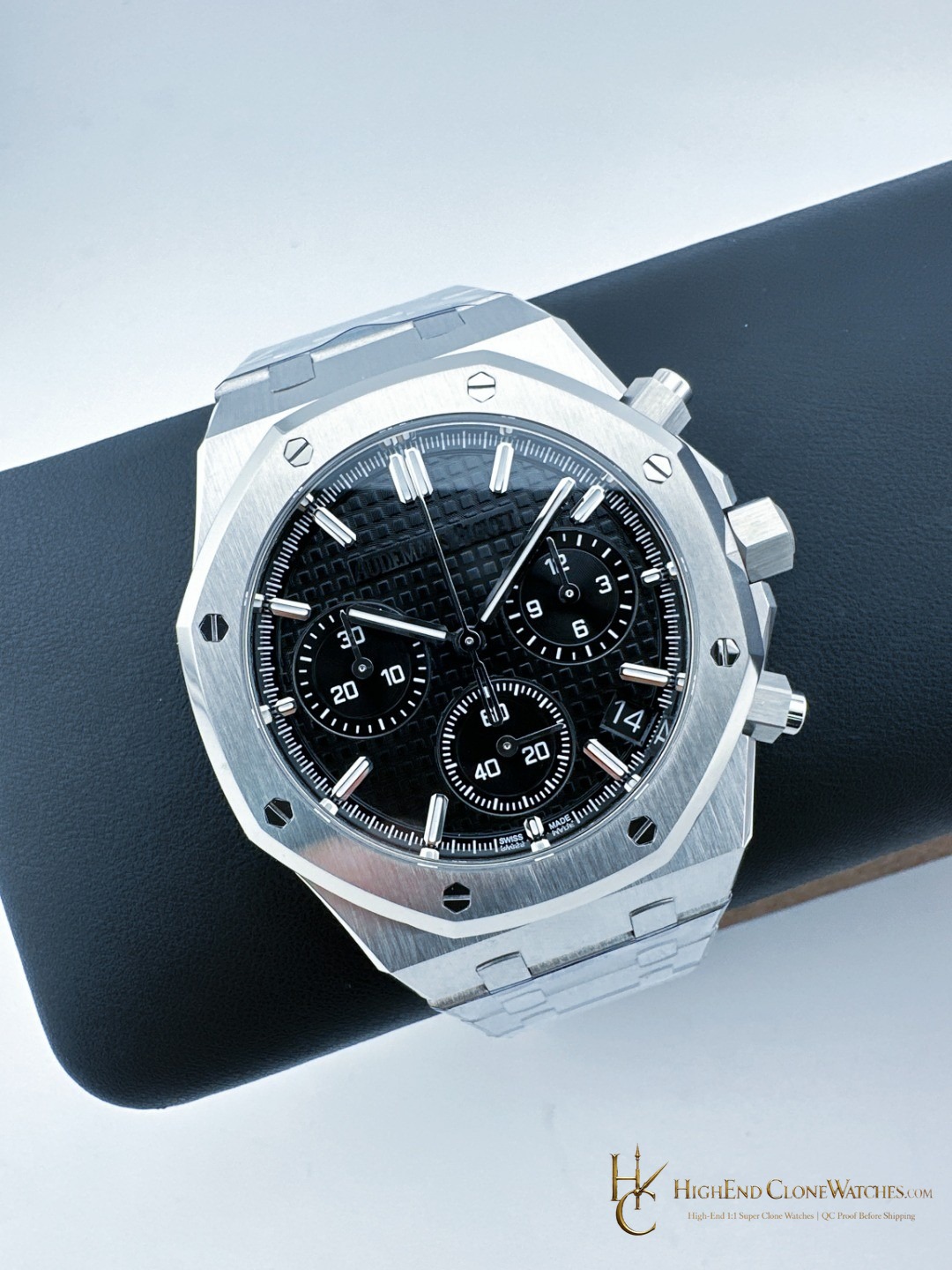 Audemars Piguet Royal Oak Black Dial 26240 Selfwinding Chronograph super clone watch dial detail
