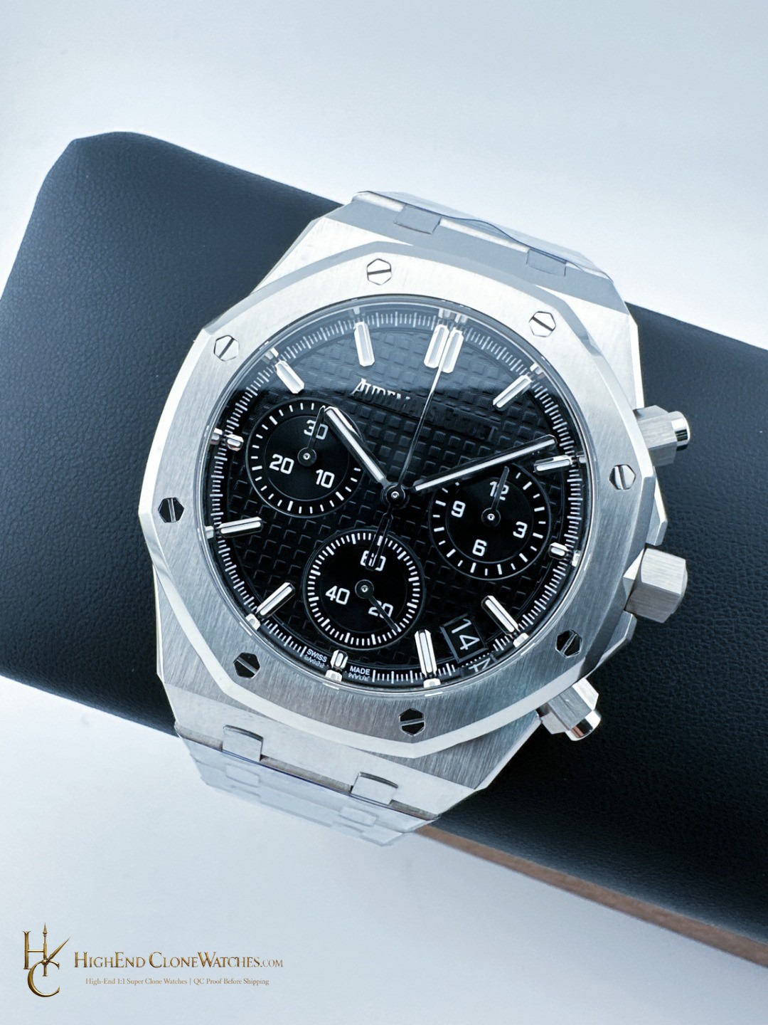 Audemars Piguet Royal Oak Black Dial 26240 Selfwinding Chronograph super clone watch bezel detail