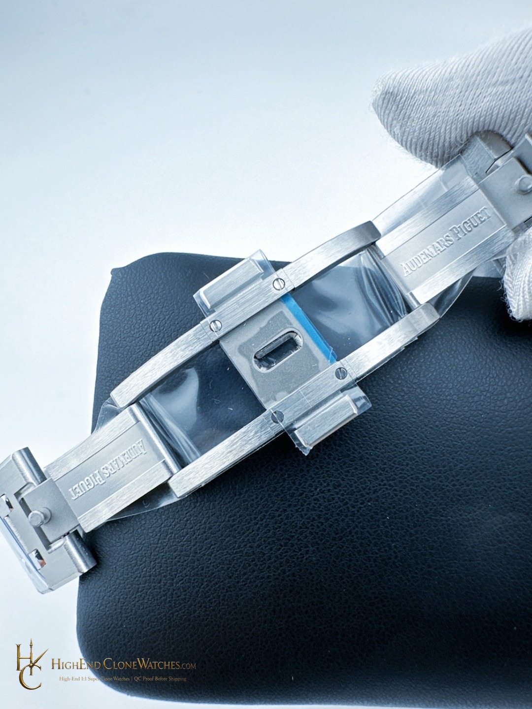 Audemars Piguet Royal Oak Black Dial 26240 Selfwinding Chronograph super clone watch angled view