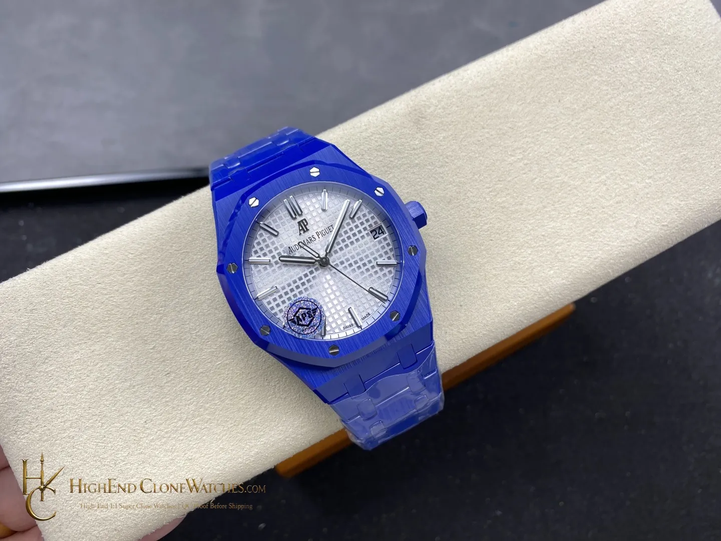 Audemars Piguet Royal Oak Blue Ceramic 15500 White Dial super clone watch side case profile