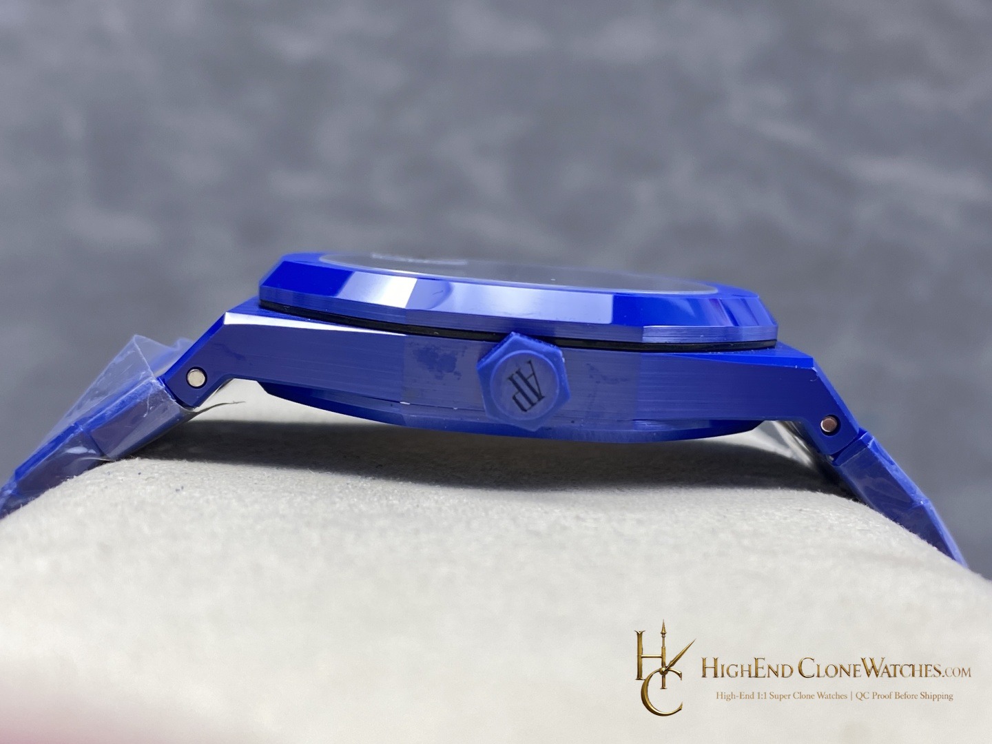 Audemars Piguet Royal Oak crown and case detail super clone watch