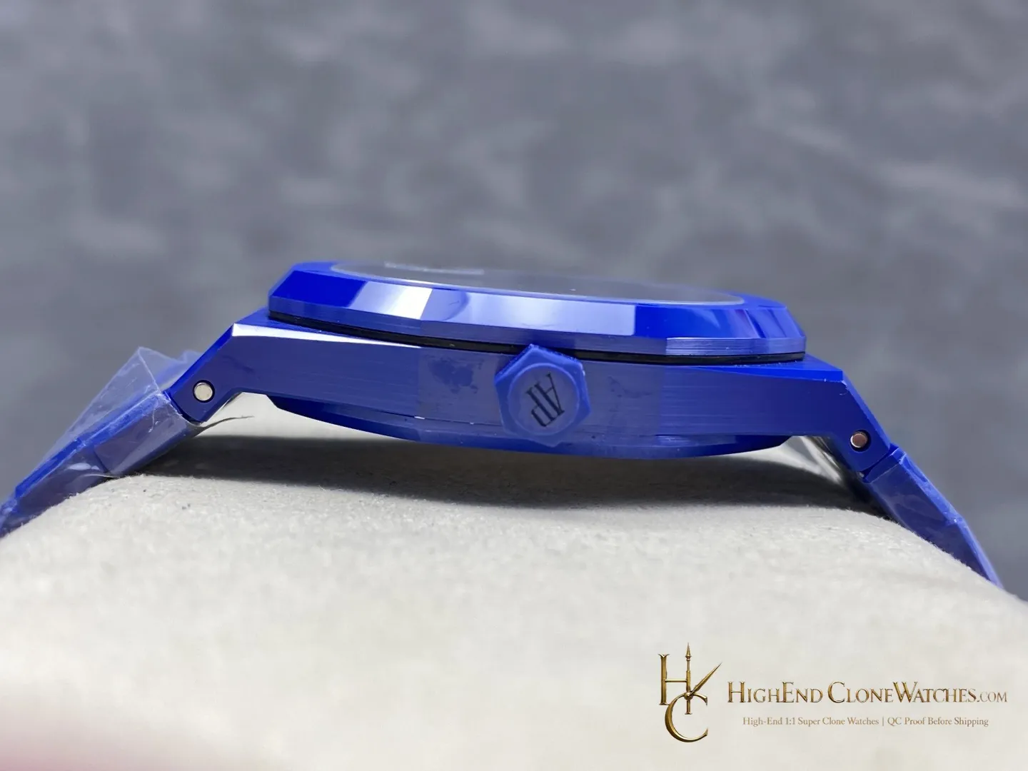 Audemars Piguet Royal Oak Blue Ceramic 15500 White Dial super clone watch clasp detail