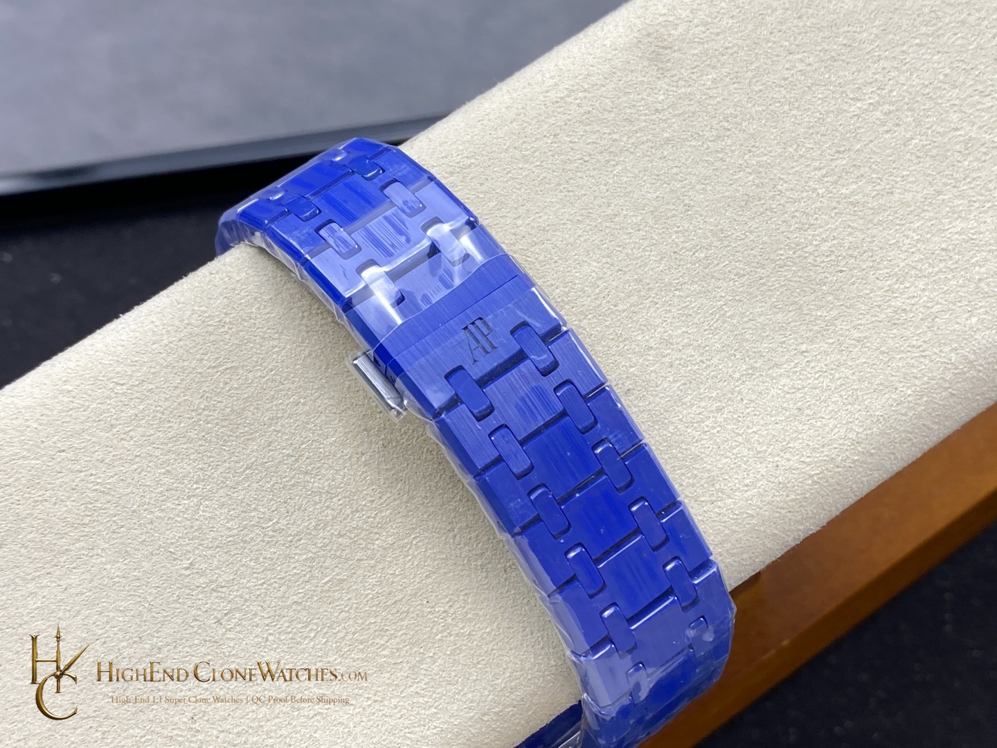 Audemars Piguet Royal Oak Blue Ceramic 15500 White Dial super clone watch wrist shot