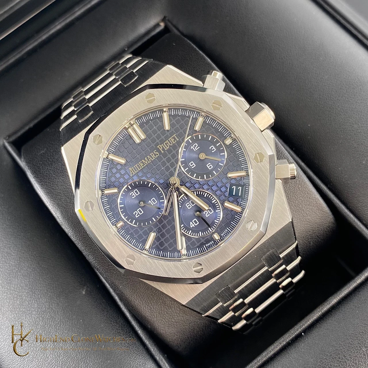 Audemars Piguet Royal Oak Blue Dial 26240 Selfwinding Chronograph super clone watch bracelet or strap fit
