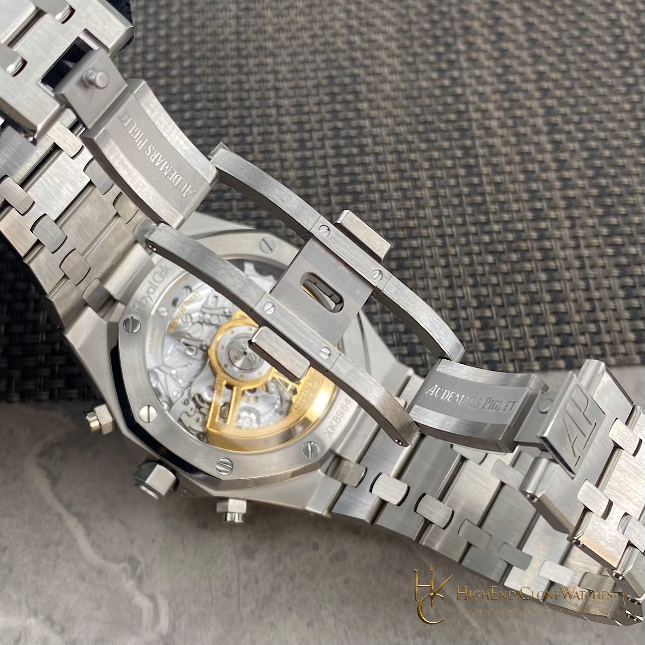 Audemars Piguet Royal Oak Blue Dial 26240 Selfwinding Chronograph super clone watch caseback detail