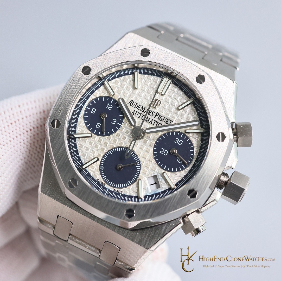 Audemars Piguet Royal Oak Chronograph 26315ST.OO.1256ST.01 Silver&Blue Dial 38mm super clone watch bezel detail
