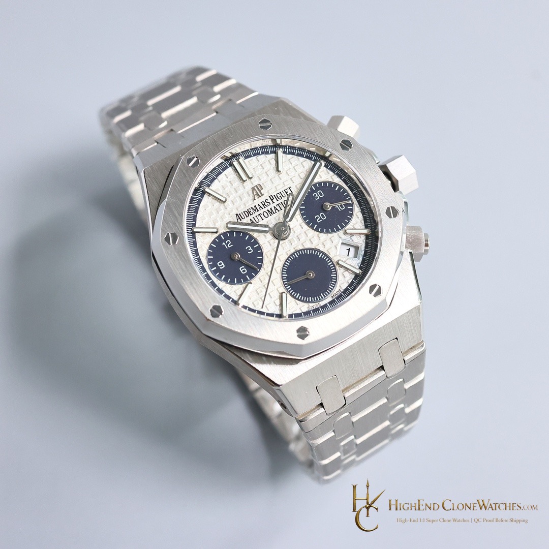 Audemars Piguet Royal Oak Chronograph 26315ST.OO.1256ST.01 Silver&Blue Dial 38mm super clone watch clasp detail