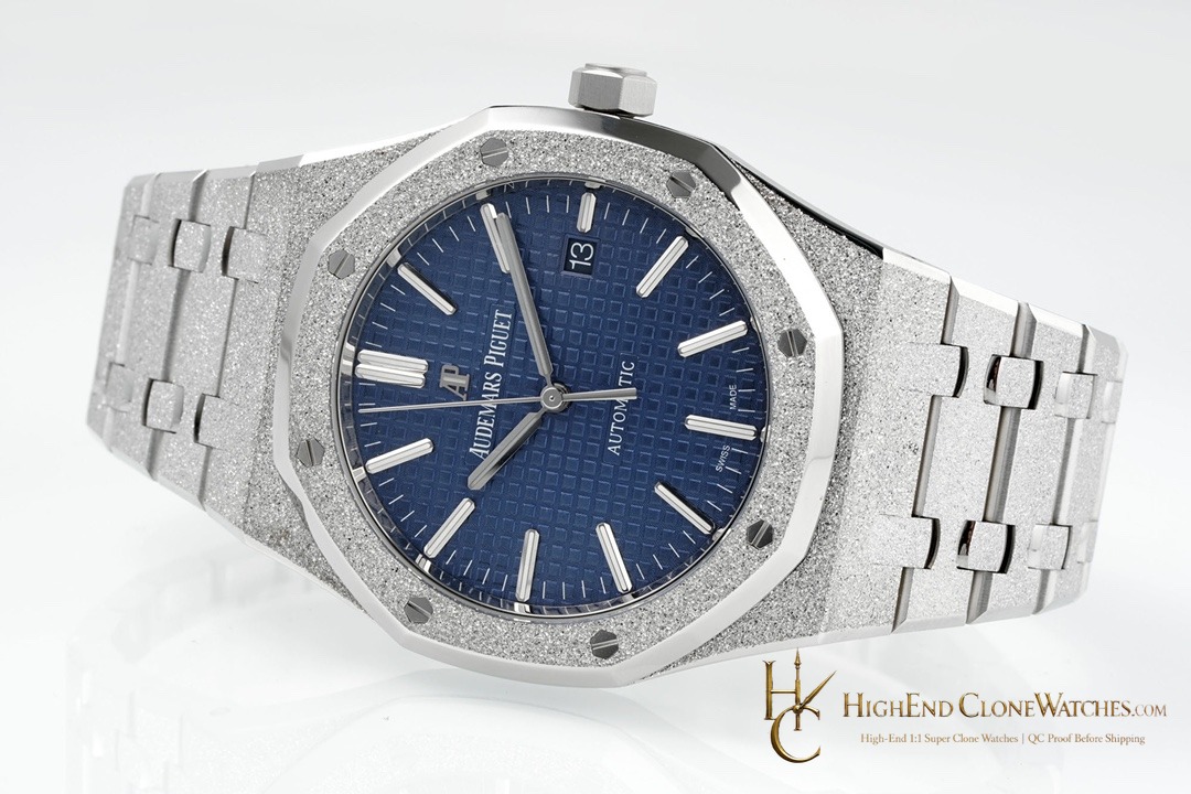 Audemars Piguet Royal Oak Frost 15400 Blue Dial super clone watch clasp detail