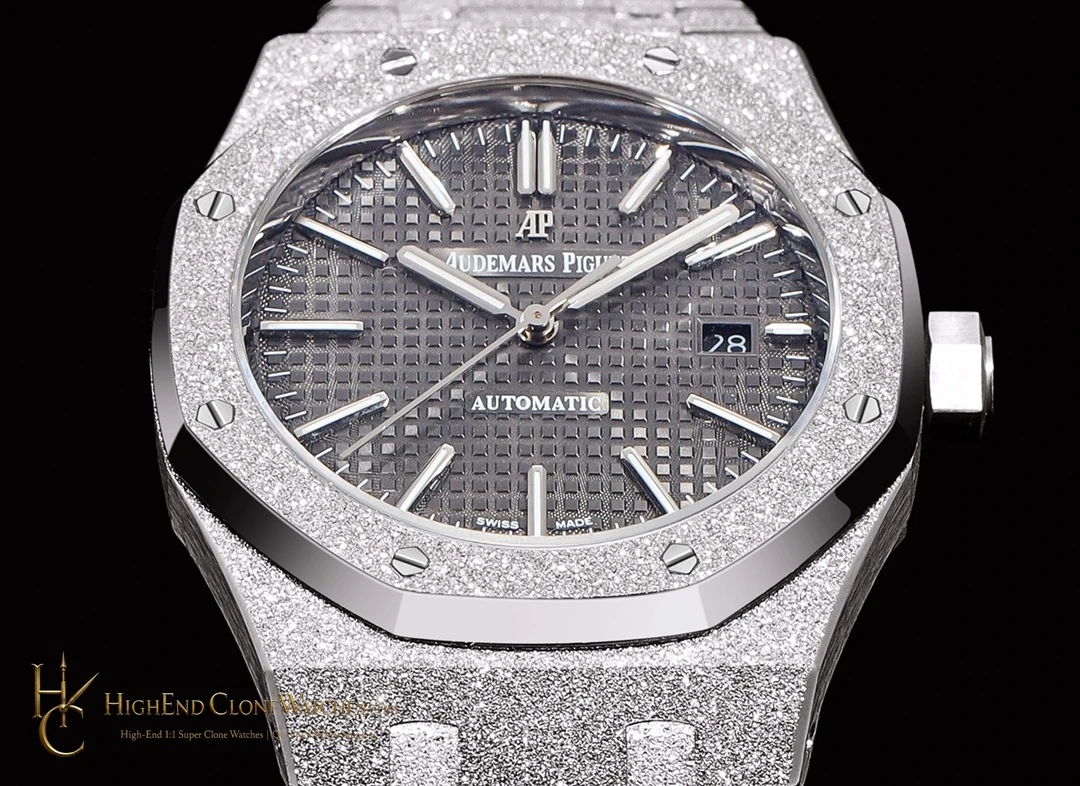 Audemars Piguet Royal Oak Frost 15400 Grey Dial super clone watch bezel detail