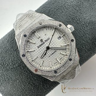 Audemars Piguet Royal Oak Frost 15400 White Dial super clone watch dial detail