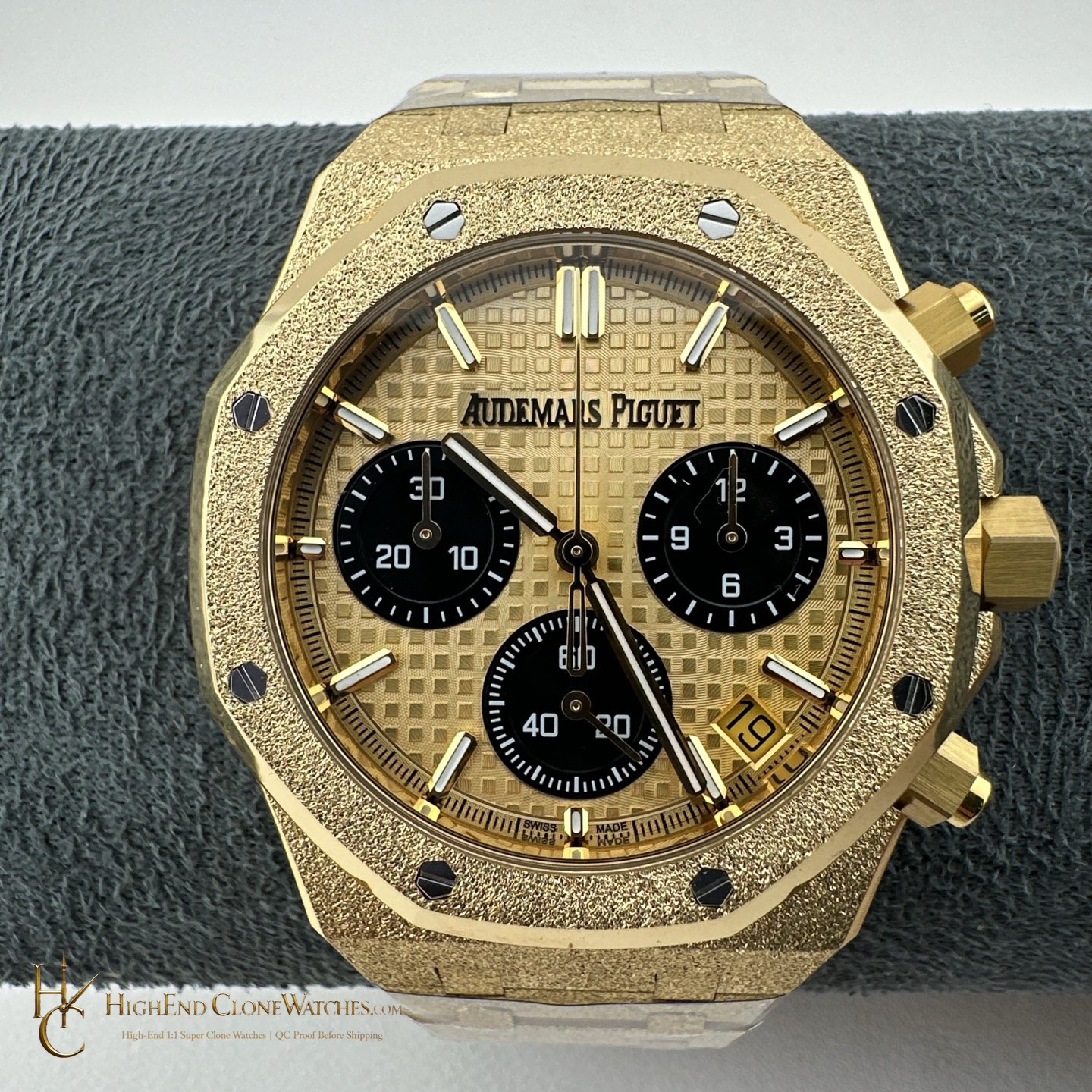 Audemars Piguet Royal Oak Gold Dial 26240BA Selfwinding Chronograph super clone watch front view